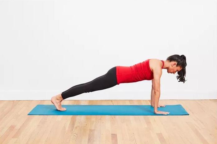La joga plank pozicia 6